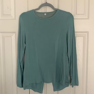 Long-sleeve running/workout shirt